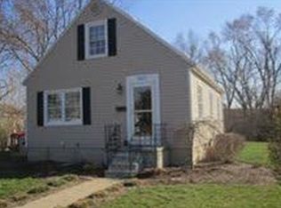 907 Mayfair Cir, Troy, OH 45373
