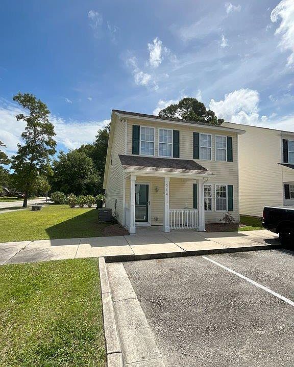 1st image of 510 Angelfish Ln