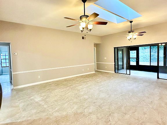 4th image of 8015 Bayside View Dr