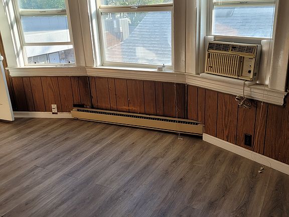 2nd image of 1235 32nd St