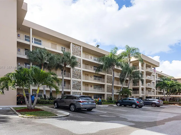 4030 W Palm Aire Dr #407 — Photo 20