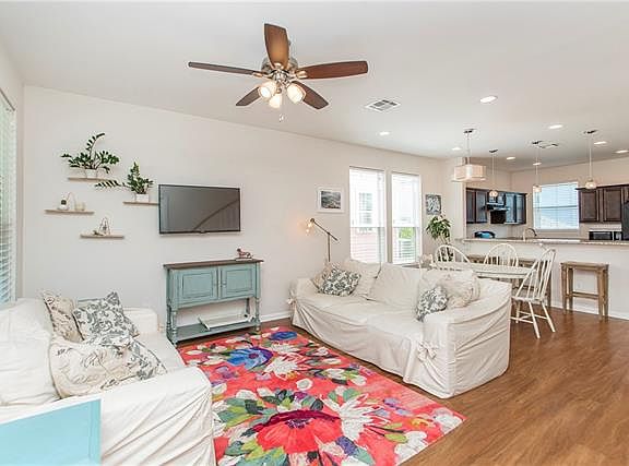 2nd image of 1480 Wakefield Pl