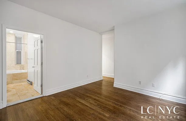 Rented by Keller Williams NYC | media 14