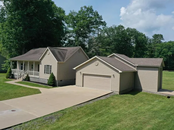 133 Criscon Ln, Daniels, WV 25832