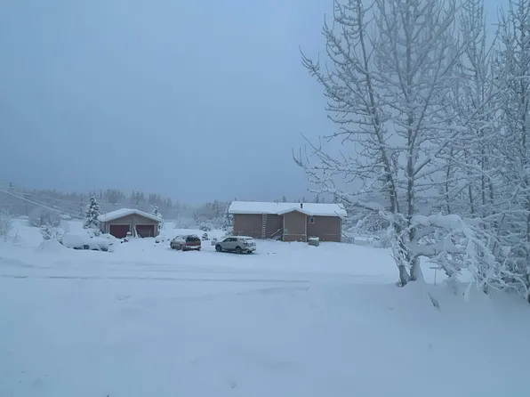 525 Fideler Rd, Fairbanks, AK 99712