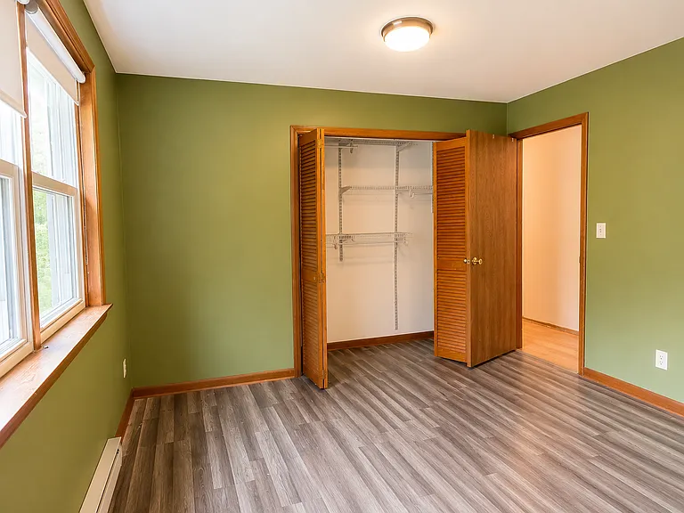 4302 Genesee Dr — Photo 9