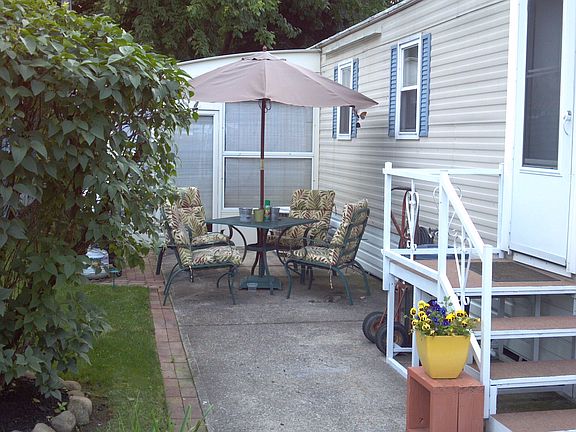 Patio/Sunroom View