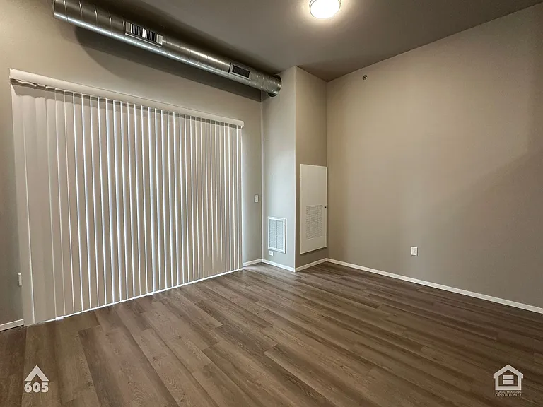 University Hills Village — Photo 122