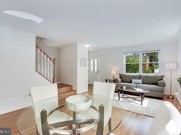 4th image of 706 N Pelham St