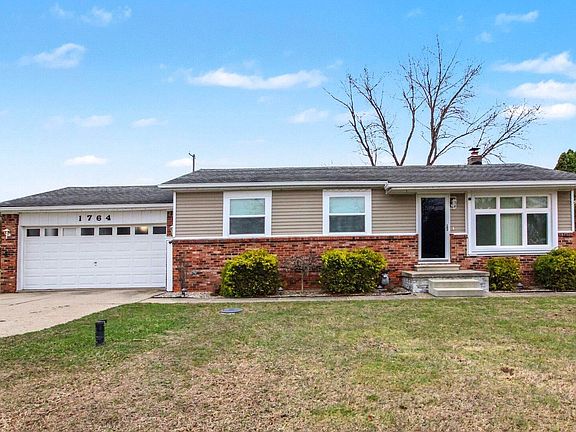 2nd image of 1764 Sheick Rd