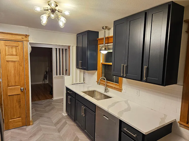 302 Palmer Dr — Photo 4