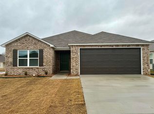 32 Fallen Oak Dr, Conway, AR 72032