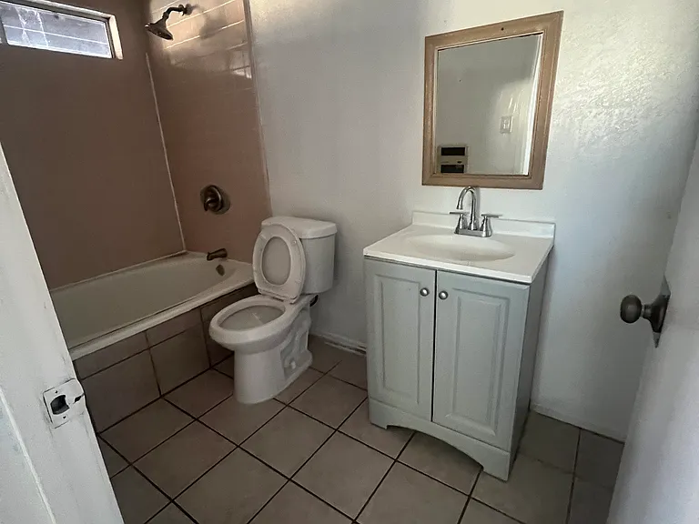 409 Fabian St — Photo 8