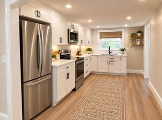 292 Smith St #F, North Attleboro, MA 02760