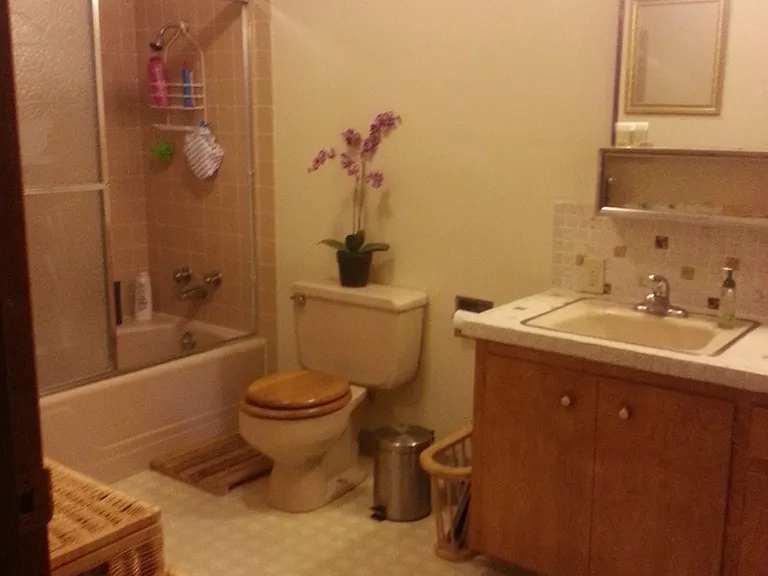 335 SW Arbor St — Photo 5