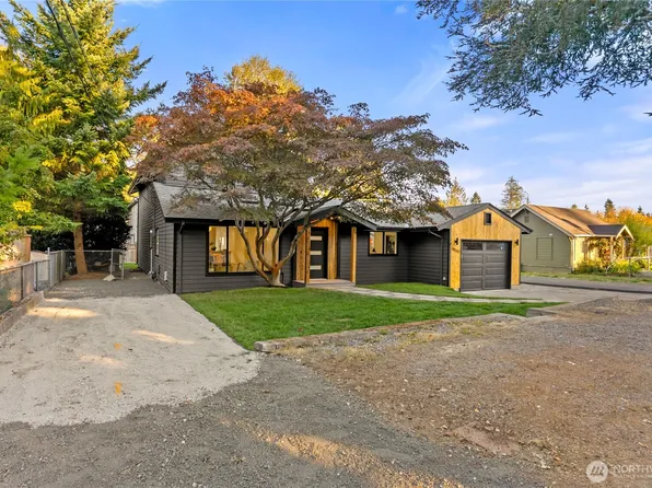 18542 Stone Avenue N, Shoreline, WA 98133