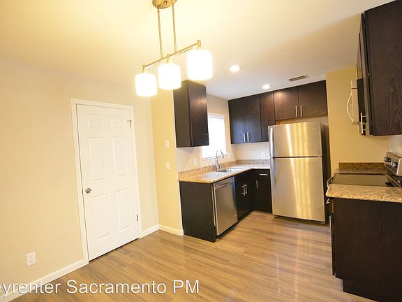 4th image of 100 Luna Grande Cir Unit 12