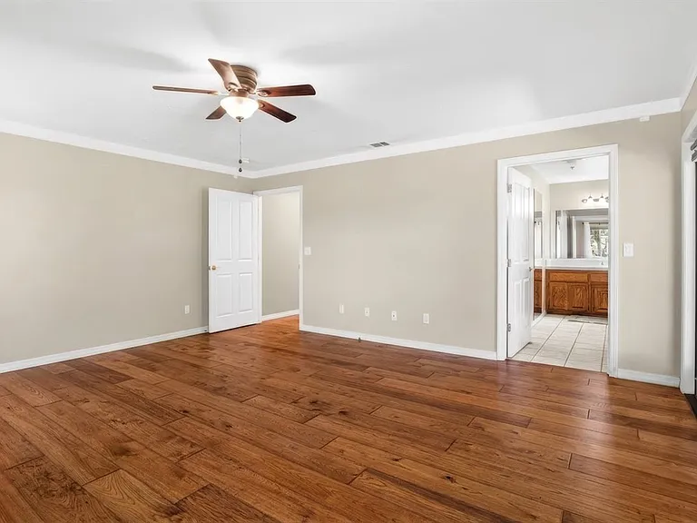 688 Willow Rd — Photo 17