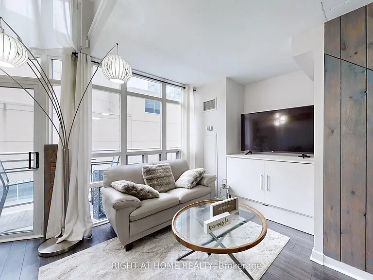 255 Richmond St E #401 — Photo 6