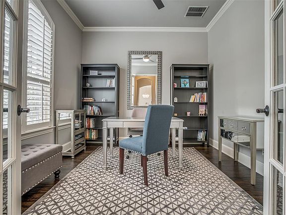 5th image of 2109 Ironside Dr