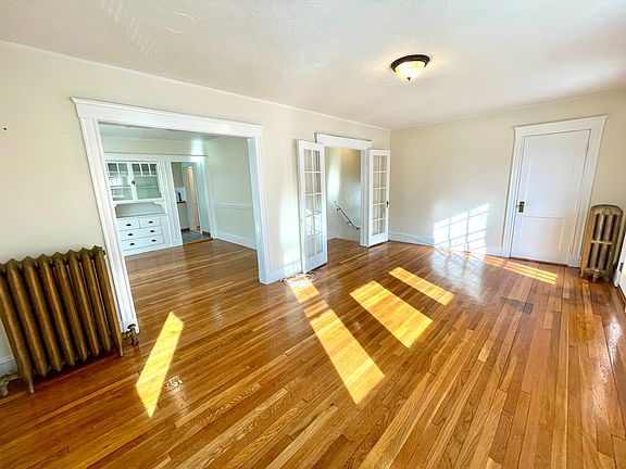 4th image of 4 Fairlawn Ave #2
