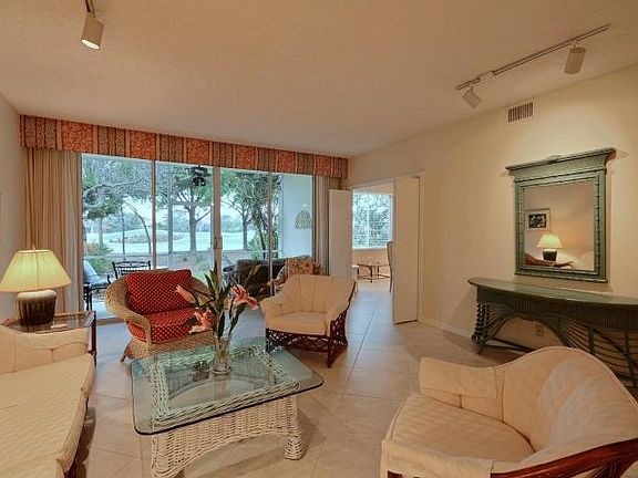 4th image of 12471 NW Harbour Ridge Blvd #1