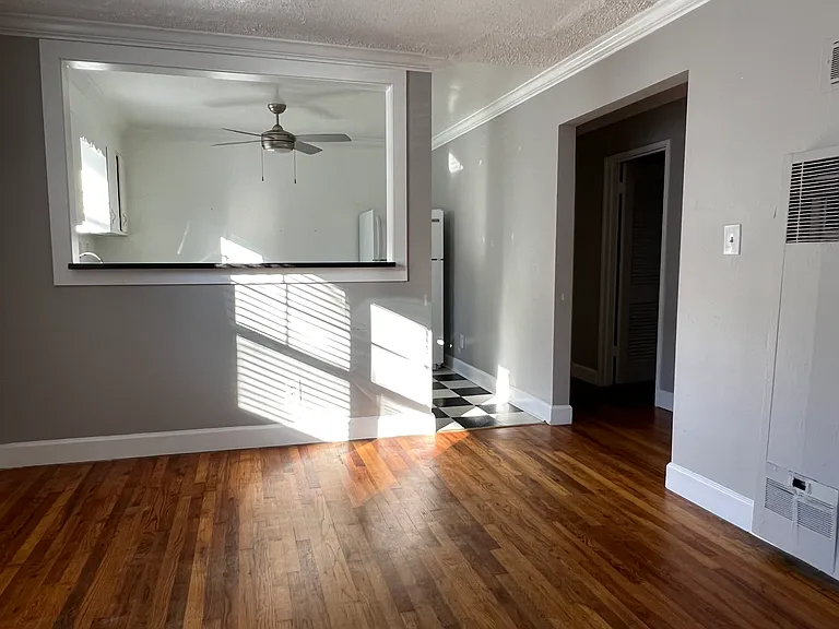 286 9th St NE #2 — Photo 3