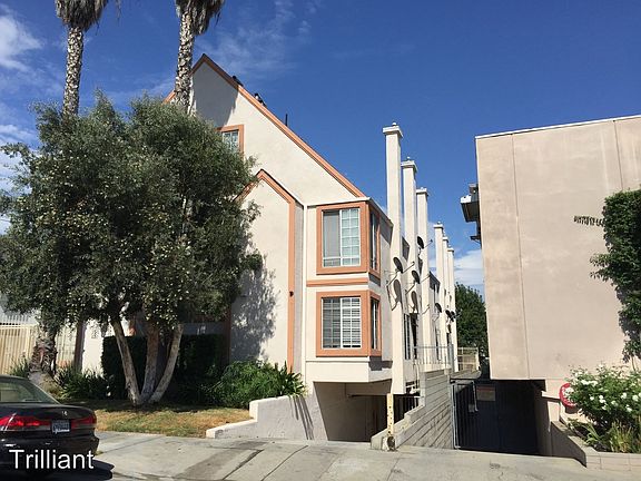 2nd image of 1450 N Vista St APT 203