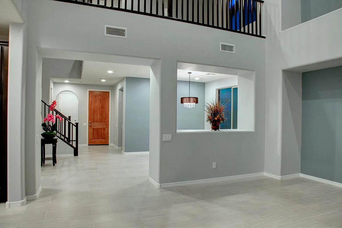 4 bed, 2.5 bath, 3057 sqft, $4,295 — Photo 4