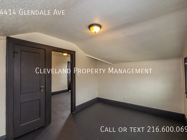 14414 Glendale Ave — Photo 22