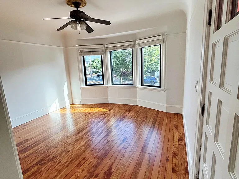 823 Apgar St — Photo 4