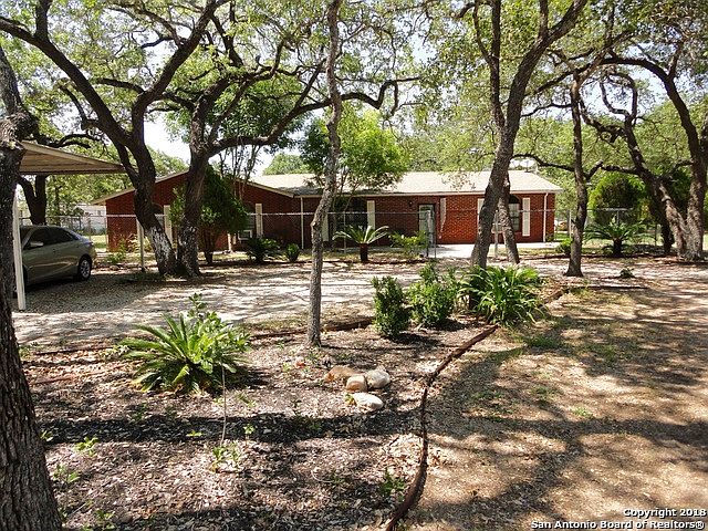 1st image of 980 Sherwood Forest Dr