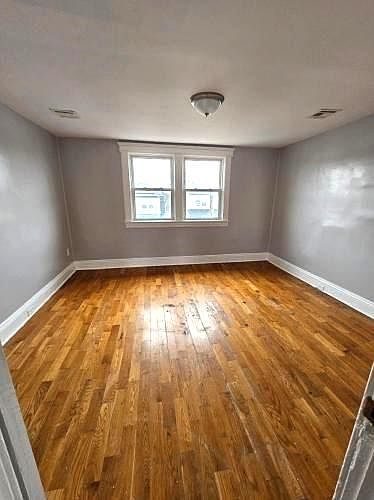 2nd image of 116 Isabella Ave Floor 3