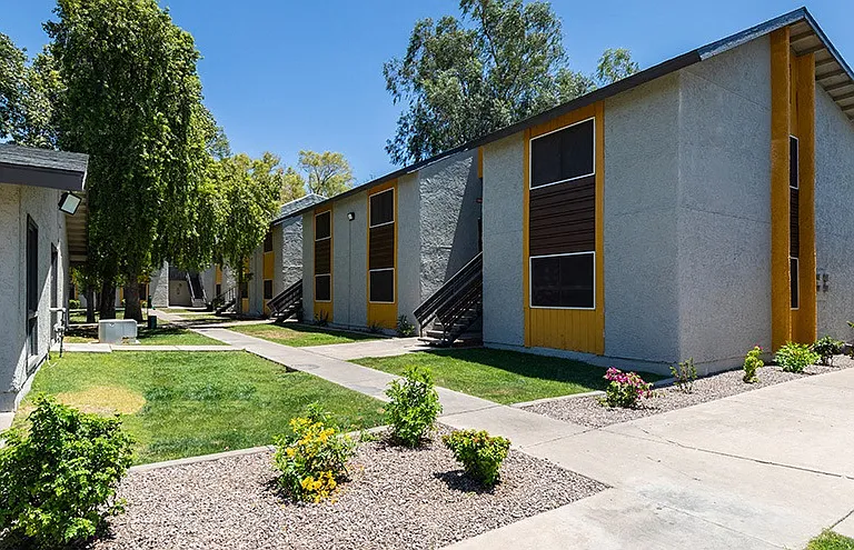 Parq on 50th Apartments — Photo 37