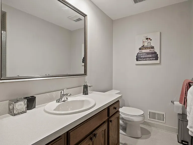 1125 Meadowglen Ct — Photo 11