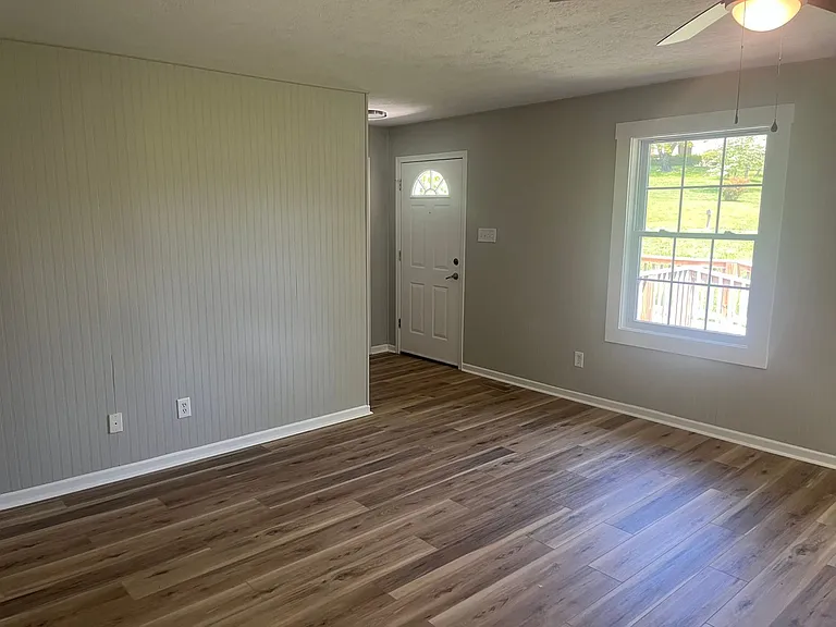 5213 Pleasant Ridge Rd — Photo 6