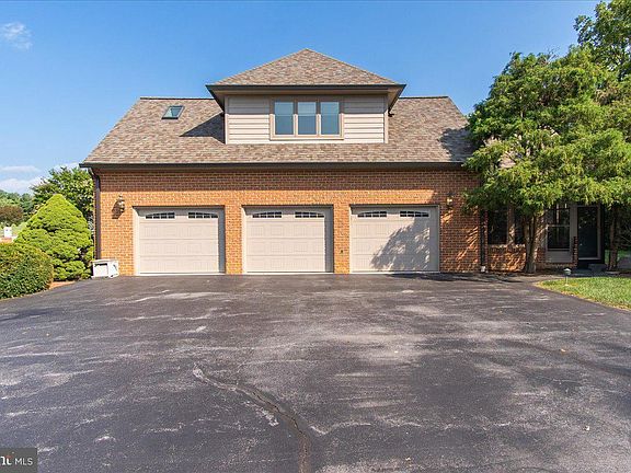 5th image of 9720 Redamar Dr