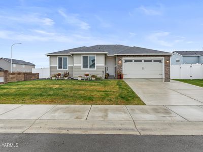 2121 Amber Loop, Yakima, WA, 98901