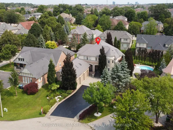 10 Pride Ct, Brampton, ON L6Y 5H3