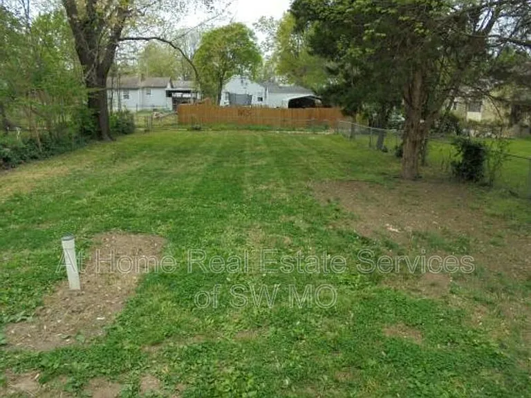 438 W Page St — Photo 3