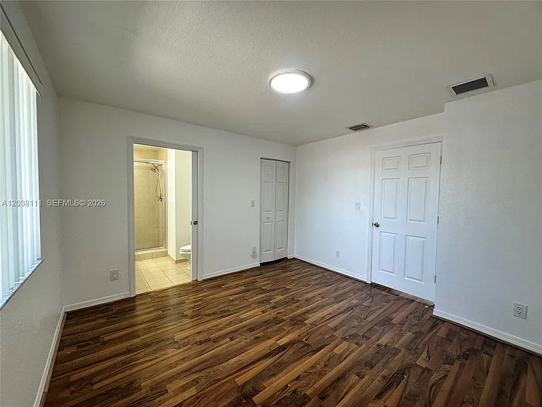 324 NE 3rd St #D — Photo 22