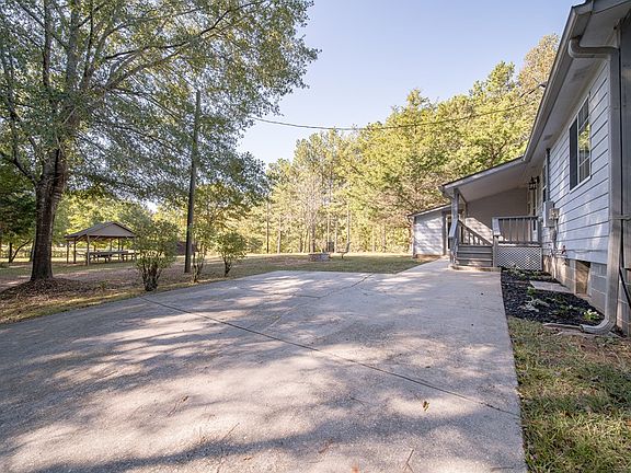 4th image of 619 Millard Farmer Rd