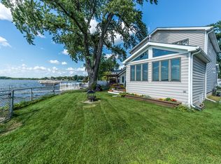 78 Lake Ln, Fox Lake, IL 60020