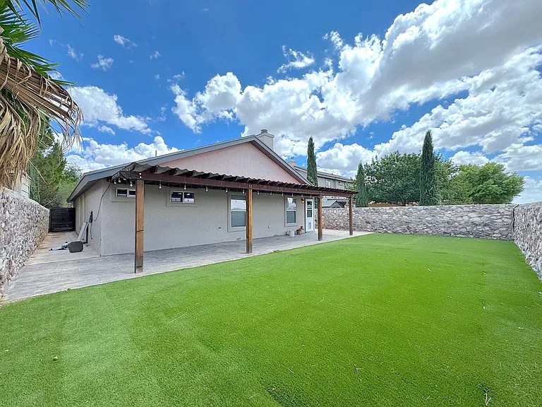 848 Sunset Park Dr — Photo 30