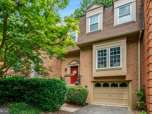 7838 Ashley Glen Rd, Annandale, VA 22003