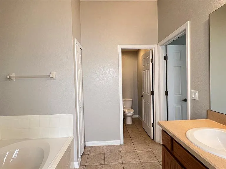 143 Vizcay Way — Photo 24