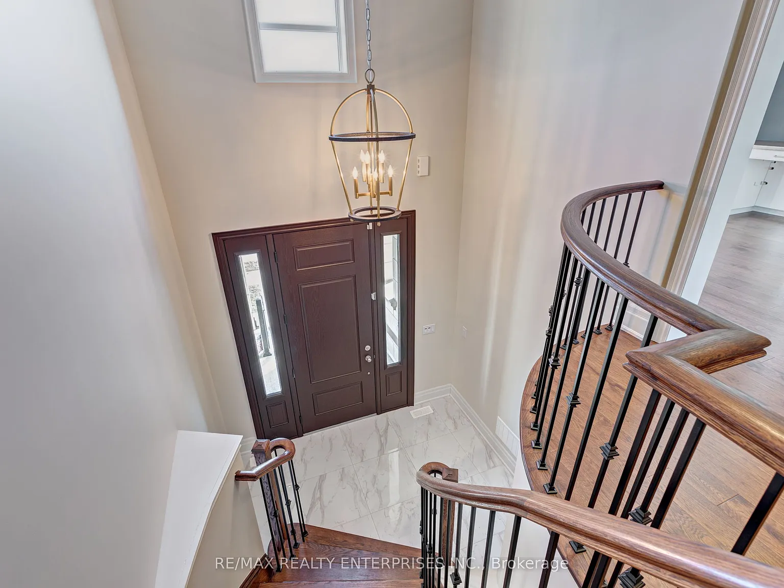 4 bed, $7,200 — Photo 2