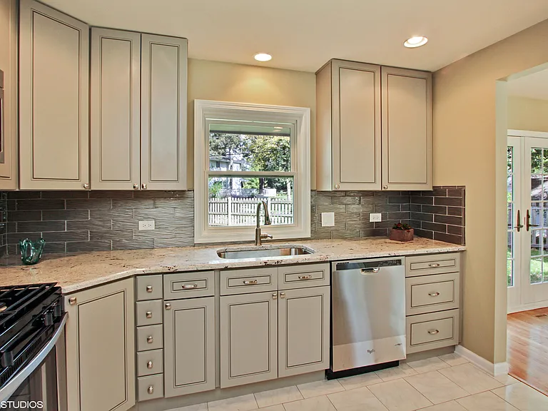 760 Summit Rd — Photo 5