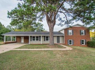 113 Woodmont Dr, Boiling Springs, SC 29316