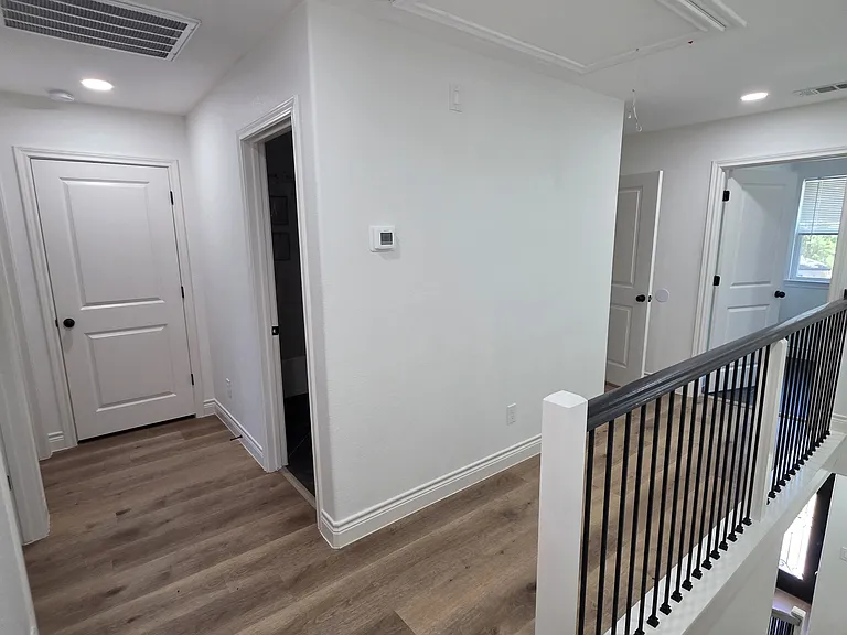 105 N Creek Dr #A/B — Photo 15